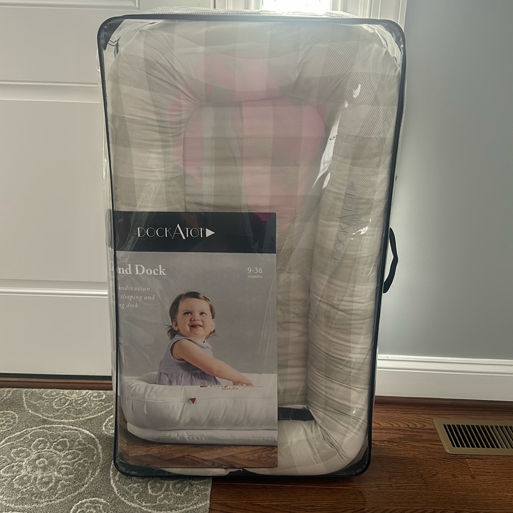 Dockatot grand dock and cover as pictured